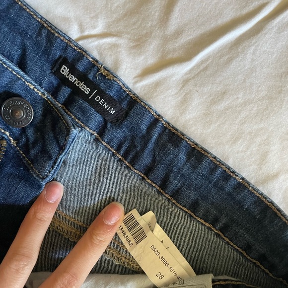 Denim shorts - Picture 3 of 3